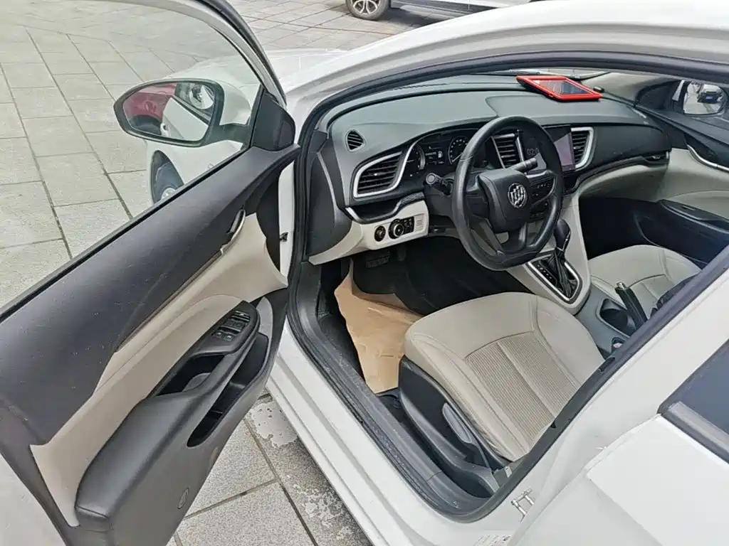 Buick Excelle 2016 — фото 16