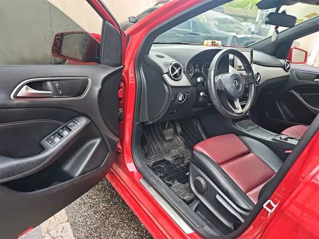 Mercedes-Benz B-Class 2017 — фото 14