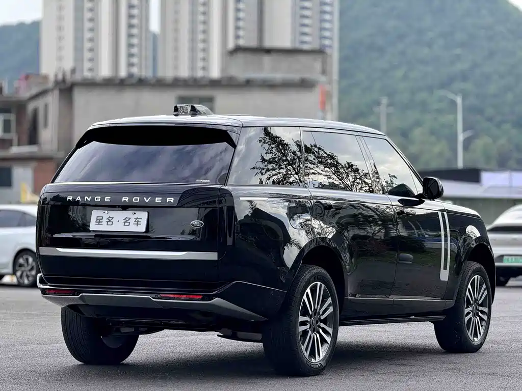 Land Rover Range Rover 2023 — фото 11