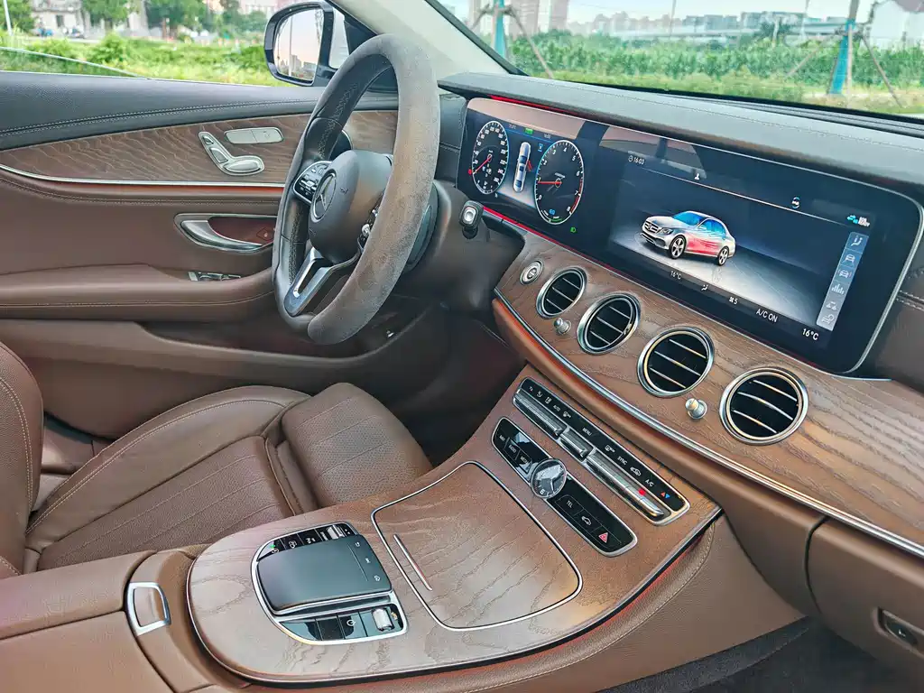 Mercedes-Benz E-Class 2020 — фото 8
