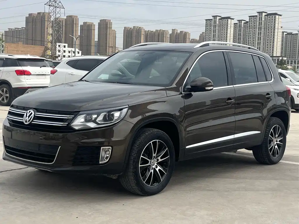 Volkswagen Tiguan 2017 — фото 1