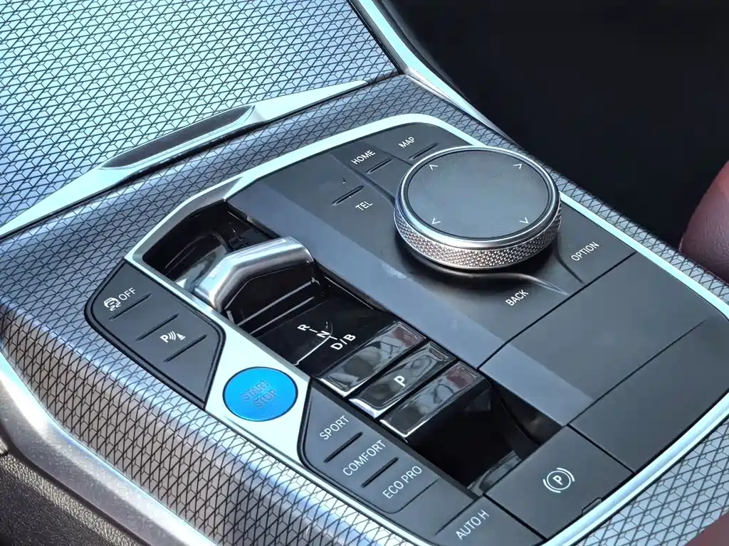 BMW i3 2023 — фото 8