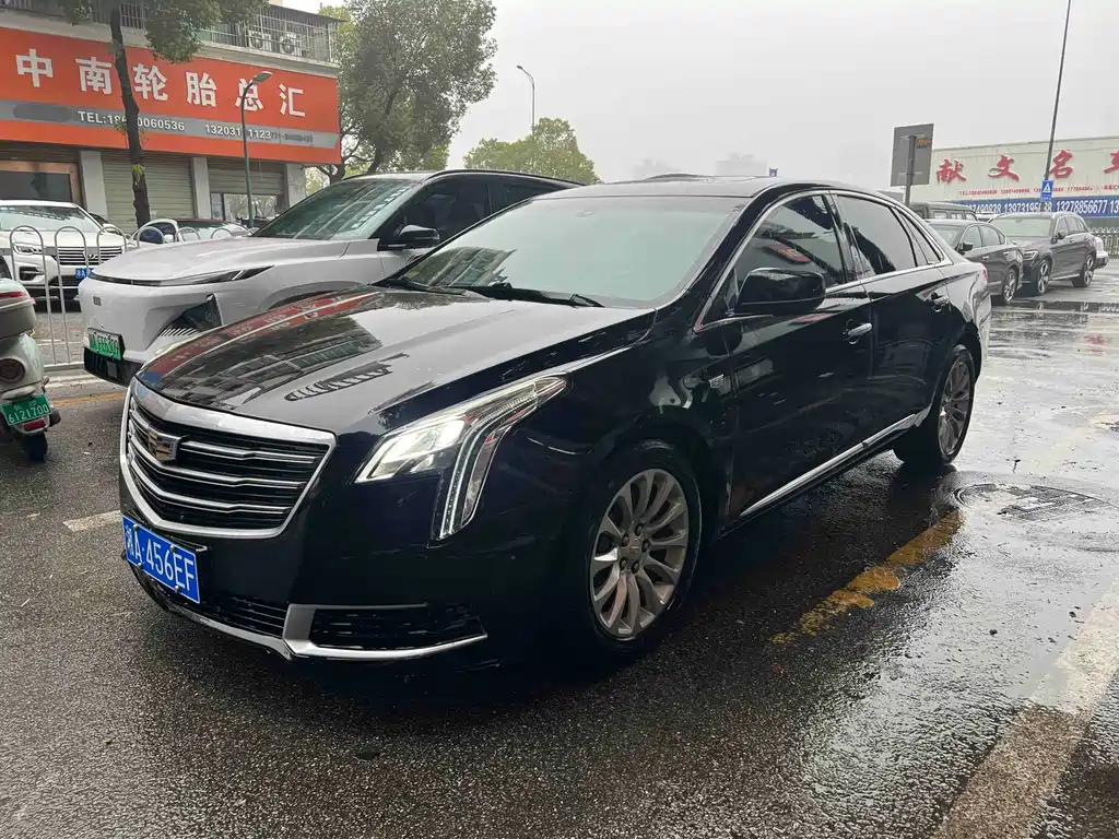 Cadillac XTS 2019 — фото 1