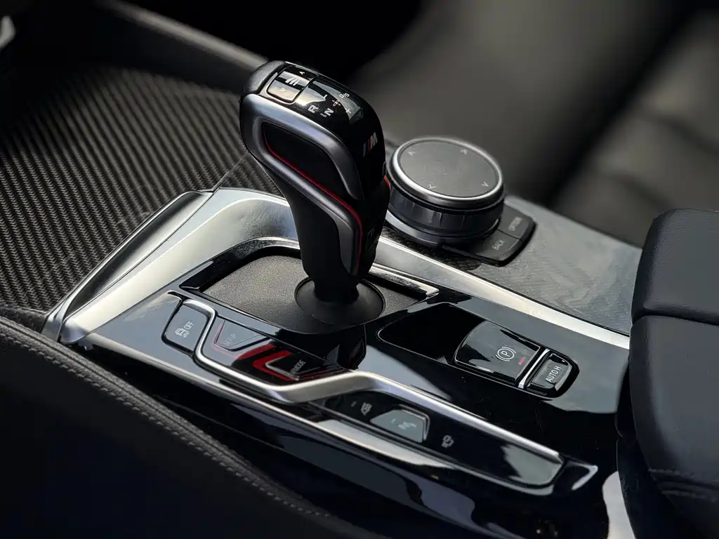 BMW M5 2021 — фото 10