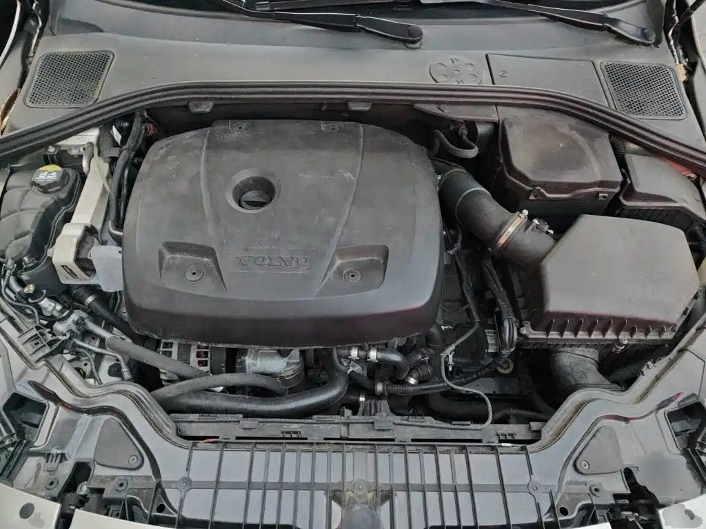 Volvo S60 2015 — фото 16
