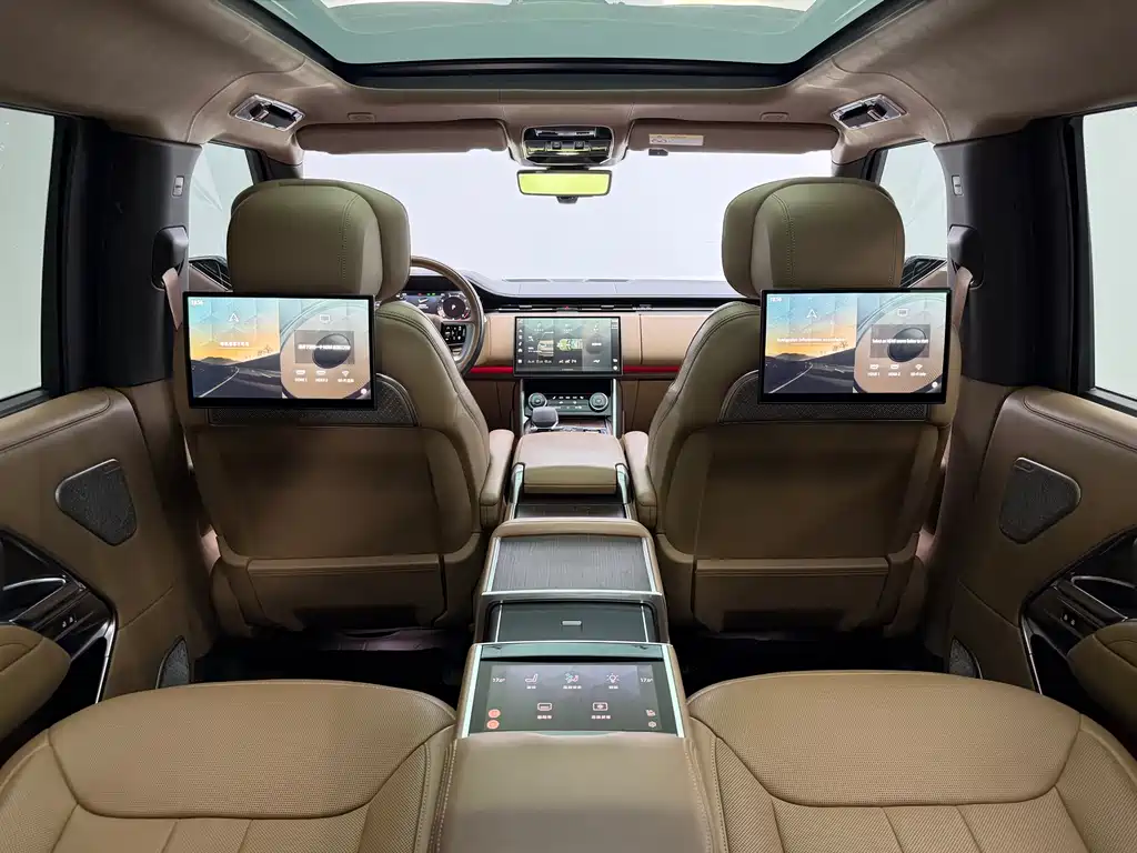 Land Rover Range Rover 2023 — фото 11
