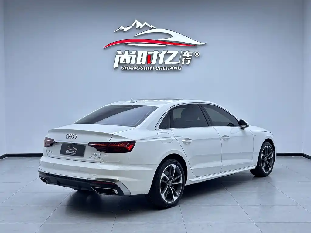 Audi A4L 2021 — фото 12