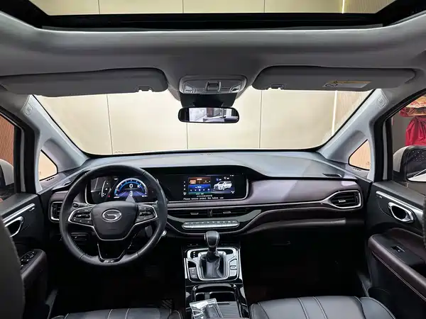 GAC Trumpchi M6 2025