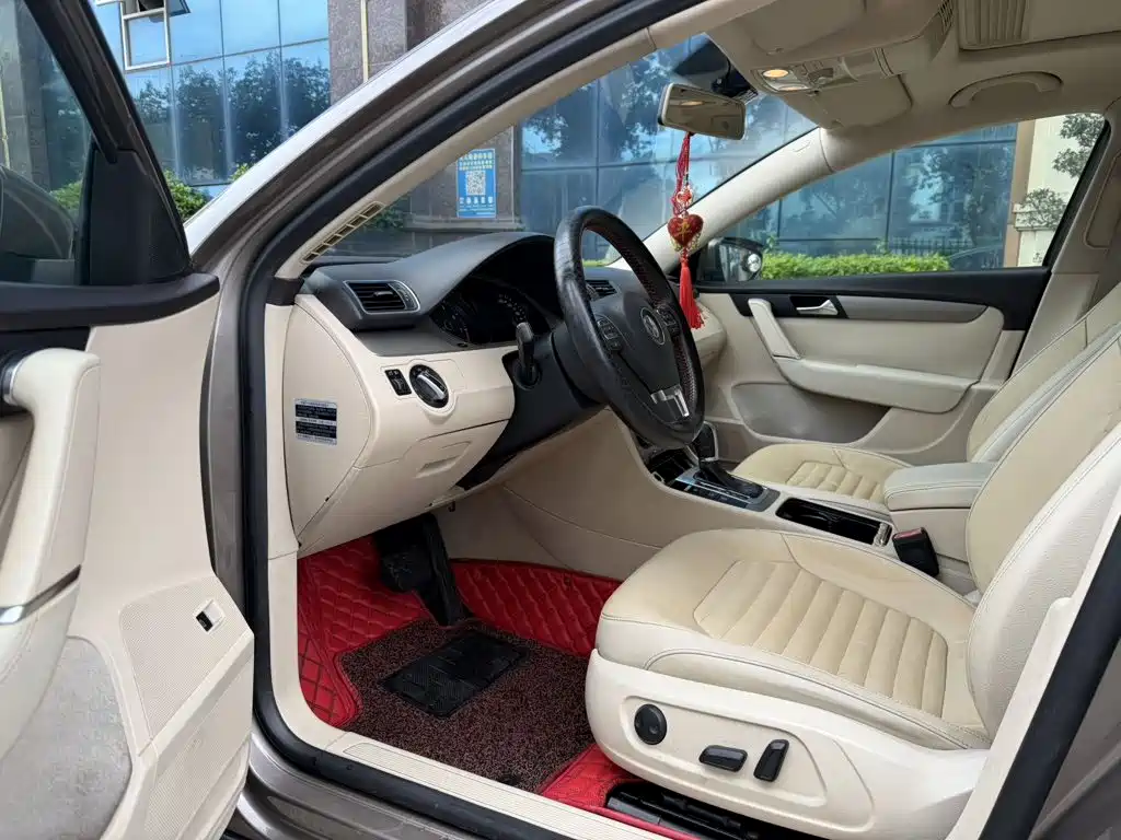 Volkswagen Magotan 2013