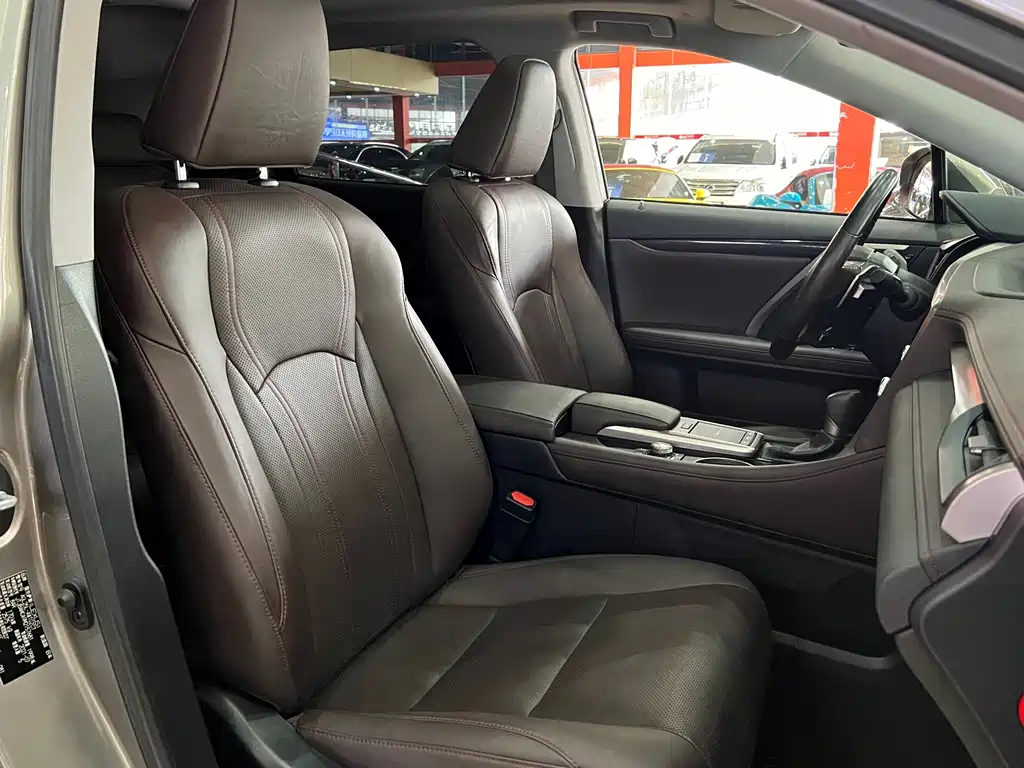 Lexus RX 2021 — фото 15