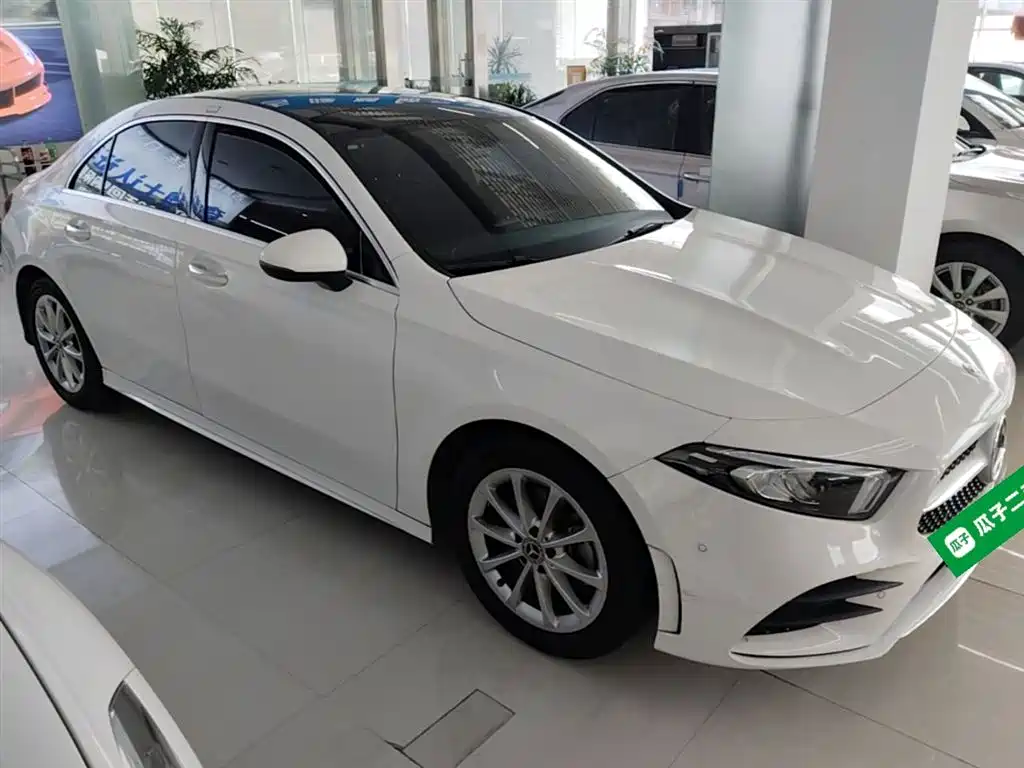 Mercedes-Benz A-Class 2020 — фото 4