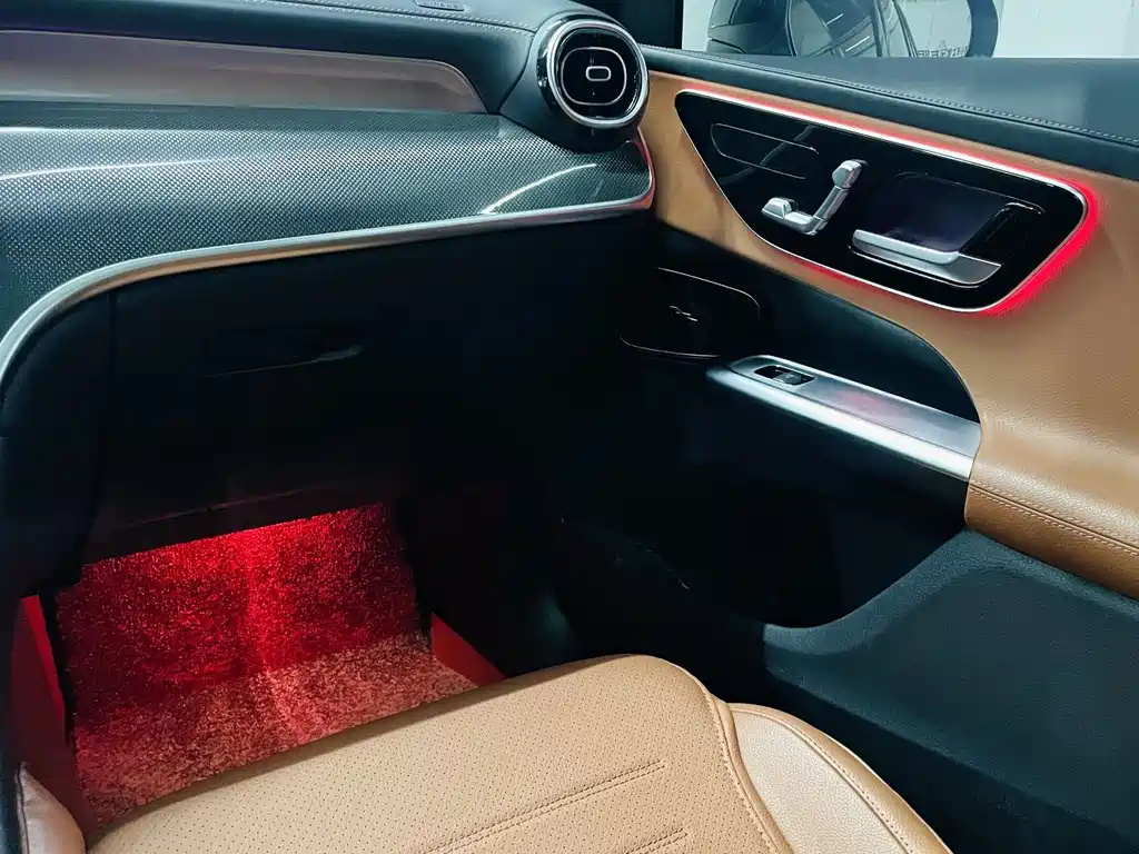 Mercedes-Benz GLC 2023 — фото 15