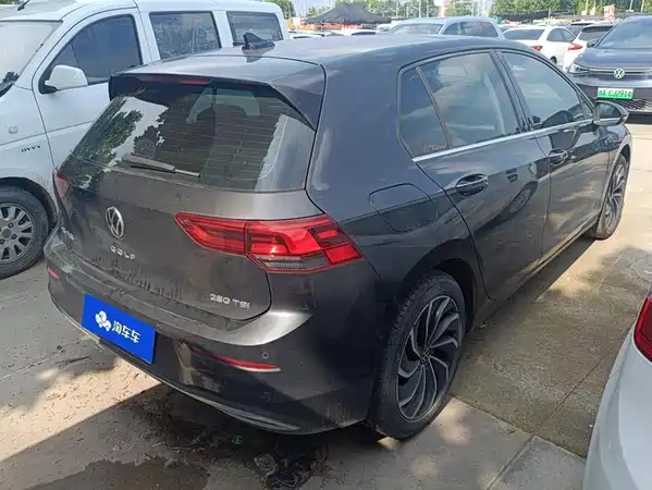Volkswagen Golf 2021