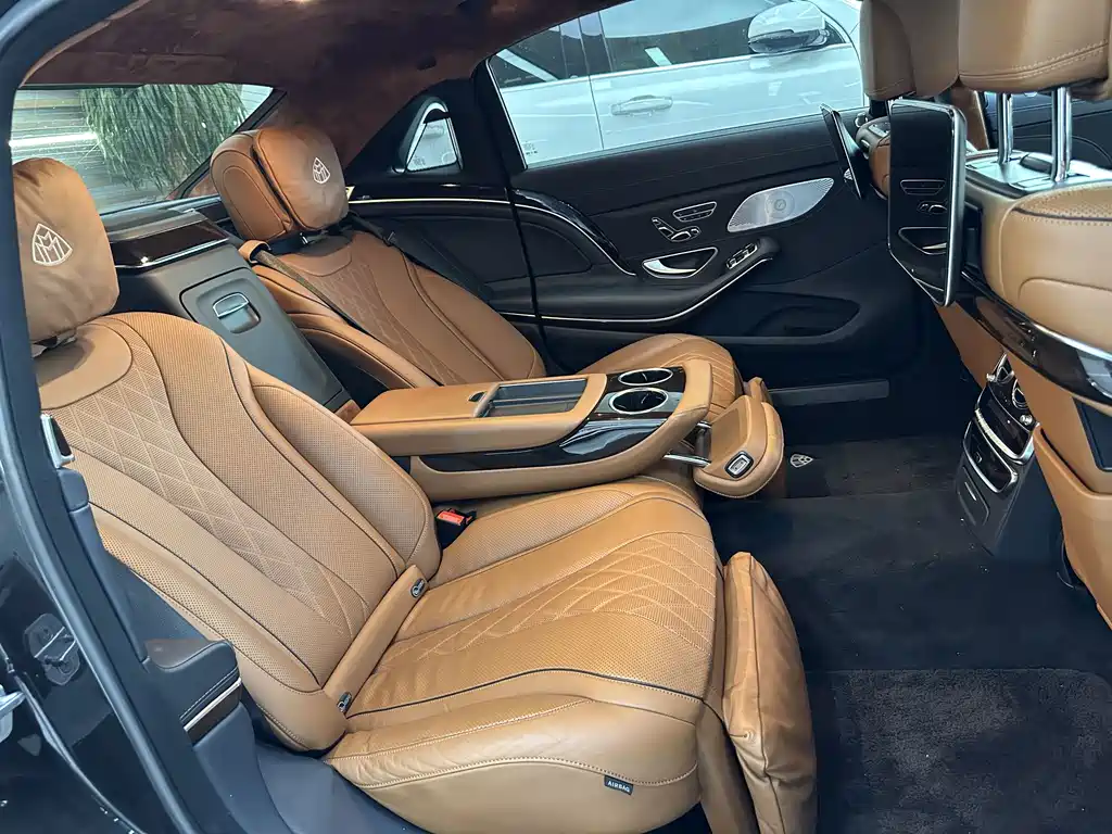 Mercedes-Benz Maybach S-Class 2020 — фото 13