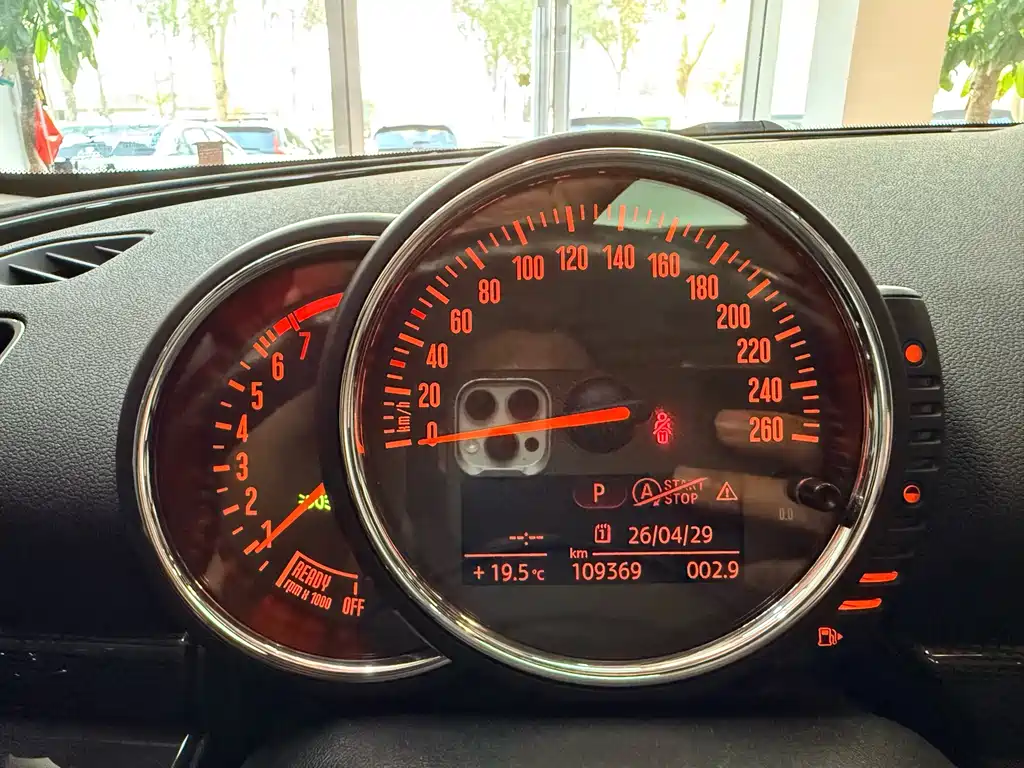 MINI Clubman 2018 — фото 17