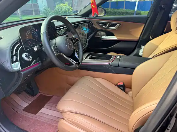 Mercedes-Benz E-Class 2025