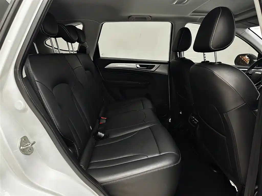 Haval M6 2023 — фото 23