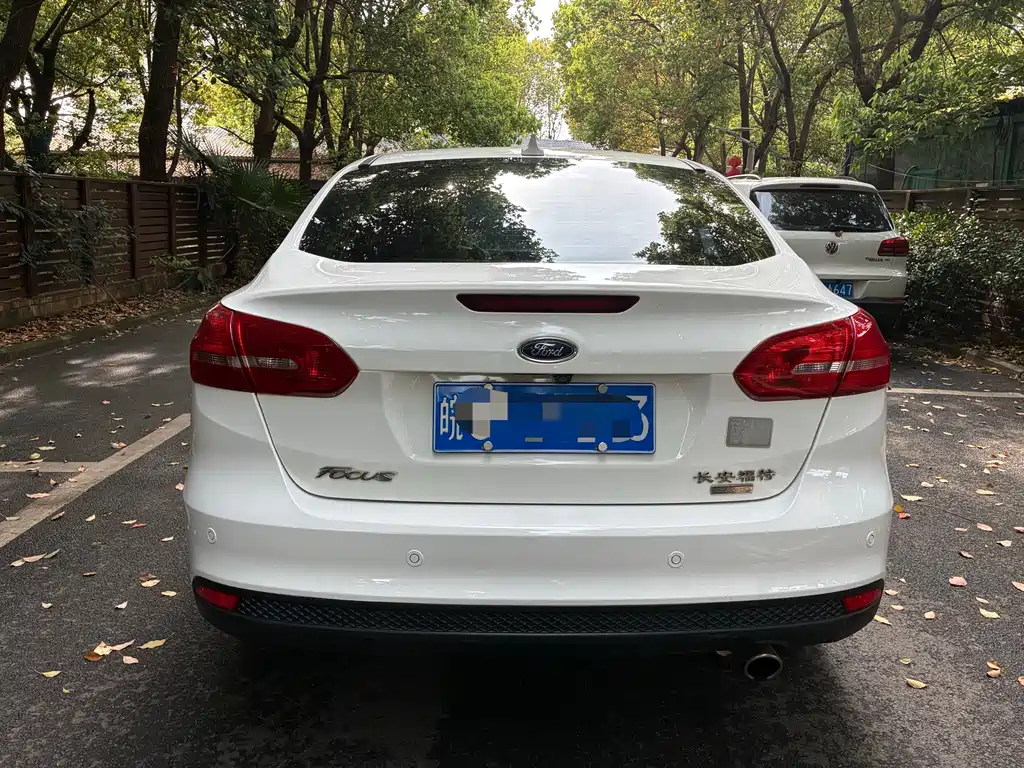 Ford Focus 2018 — фото 4