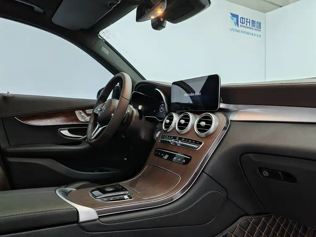 Mercedes-Benz GLC 2021 — фото 15