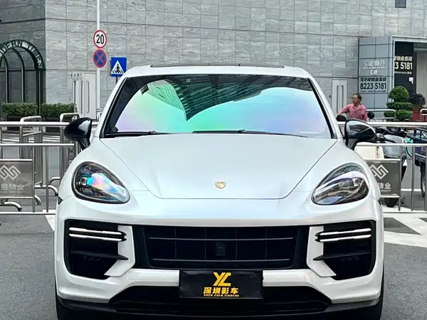 Porsche Cayenne 2011