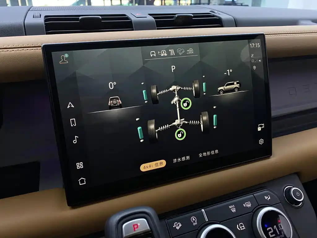 Land Rover Defender 2024 — фото 18