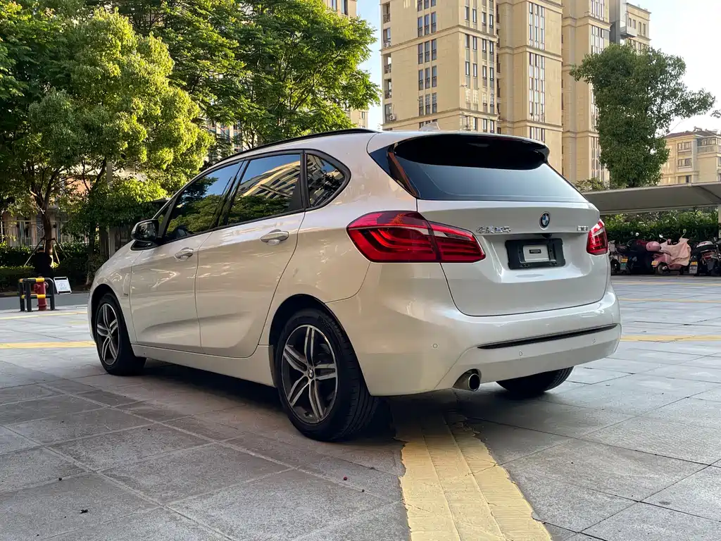BMW 2 Series Active Tourer 2018 — фото 6