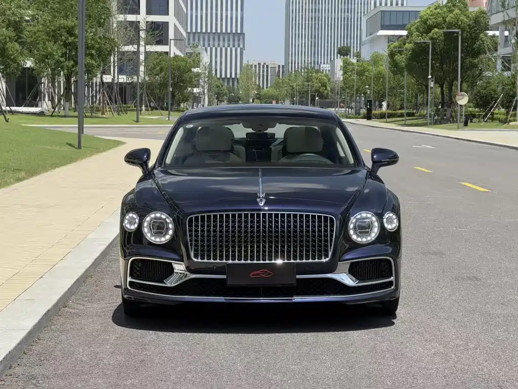 Bentley Flying Spur 2022 — фото 2