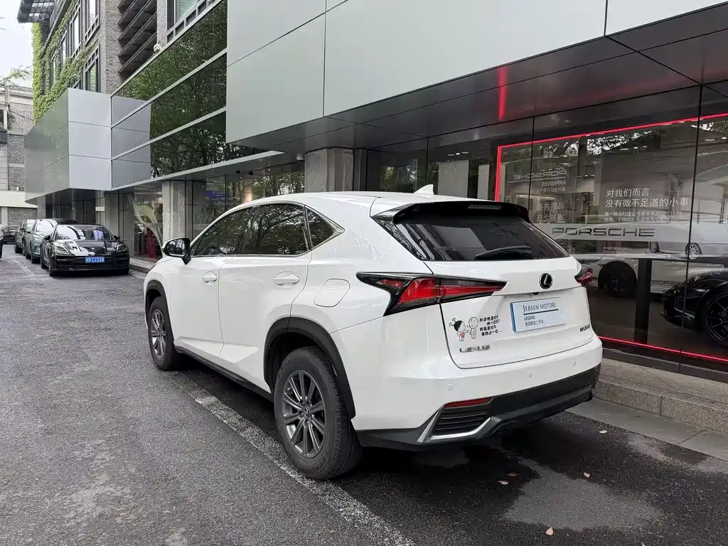 Lexus NX 2020 — фото 3