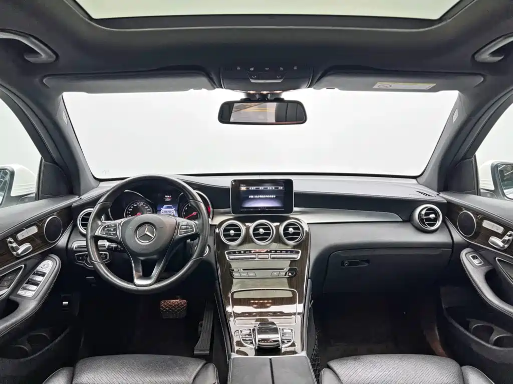 Mercedes-Benz GLC 2019 — фото 23