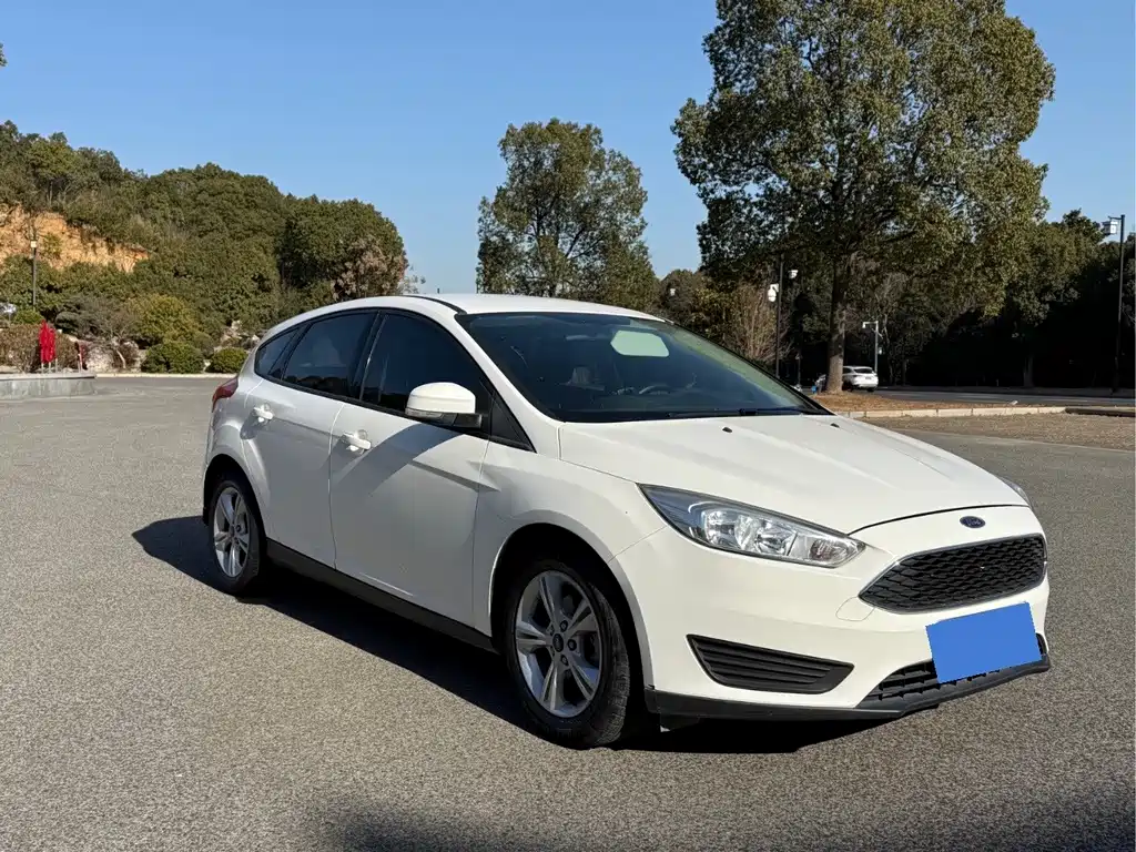 Ford Focus 2019 — фото 3