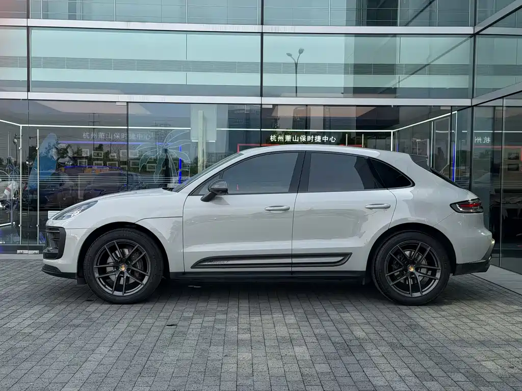 Porsche Macan 2023 — фото 3
