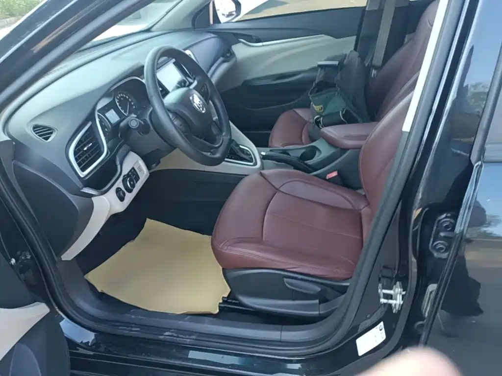 Buick Excelle 2015 — фото 15