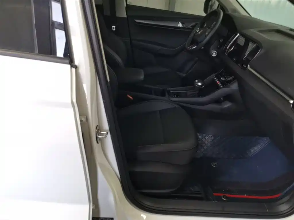 Skoda Karoq 2022 — фото 25