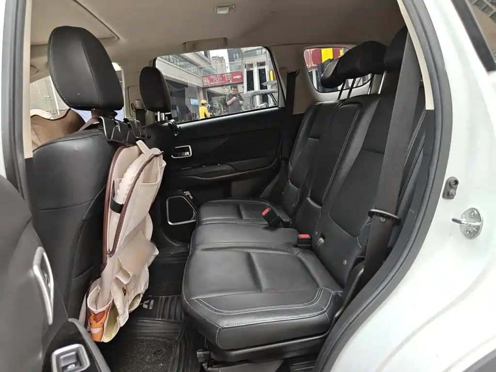 Mitsubishi Outlander 2019 — фото 15