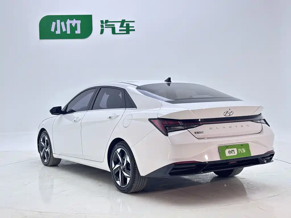 Hyundai Elantra 2022 — фото 6
