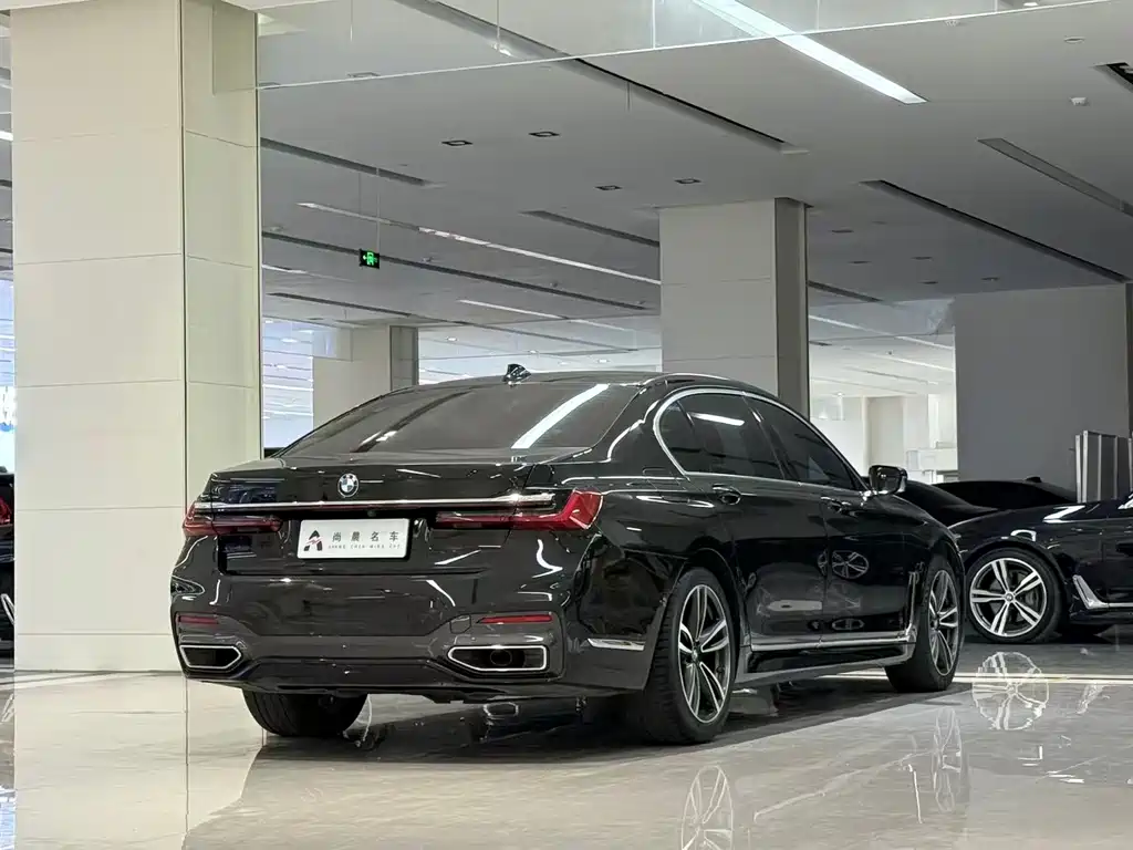 BMW 7 Series 2019 — фото 16
