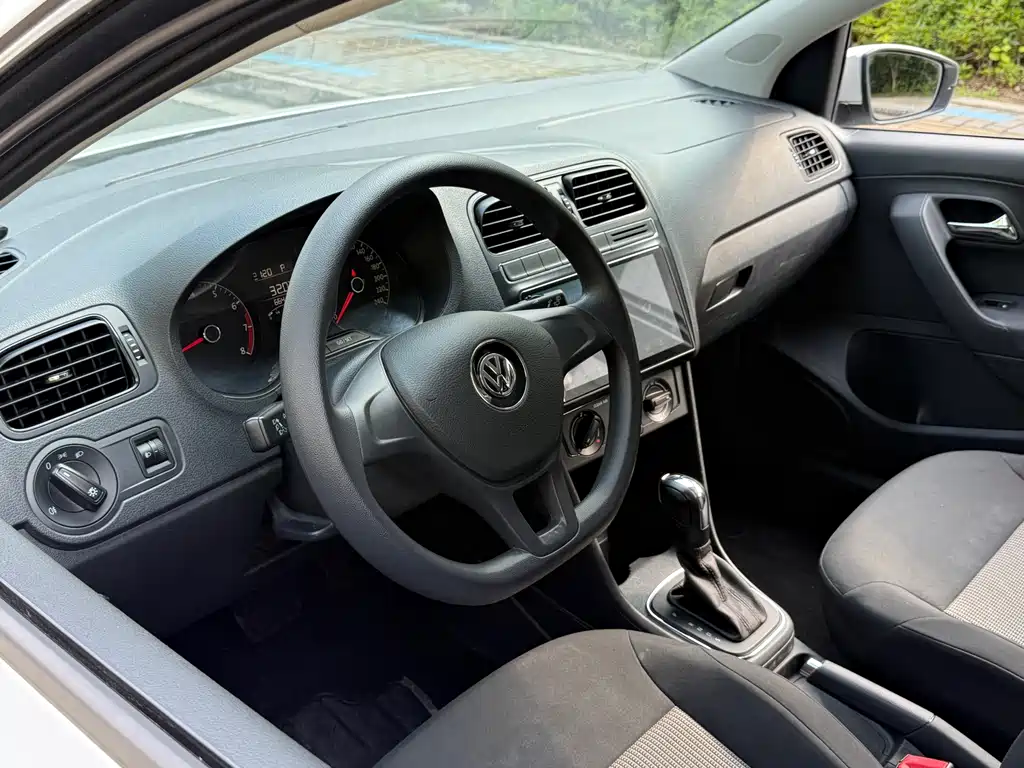 Volkswagen Polo 2018 — фото 18
