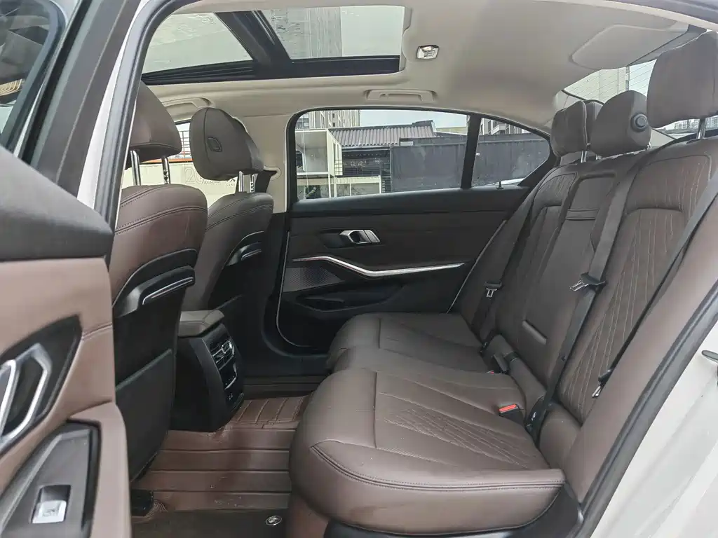 BMW 3 Series 2022