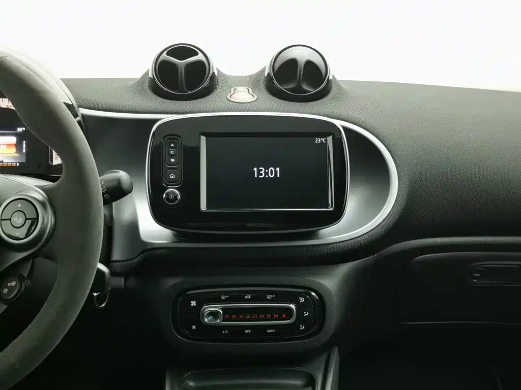 smart Fortwo 2018 — фото 12
