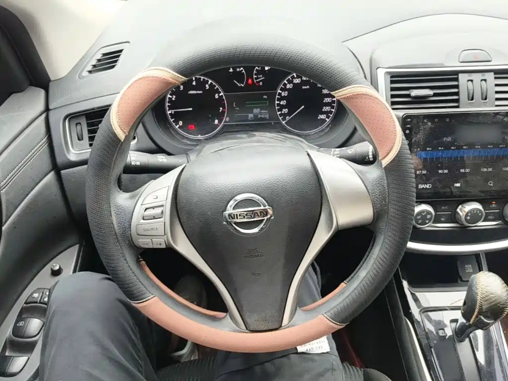 Nissan Tiida 2019 — фото 11