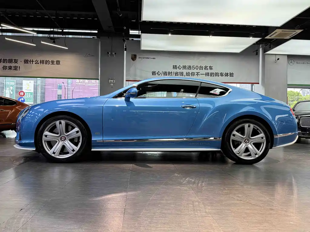 Bentley Continental 2015 — фото 17