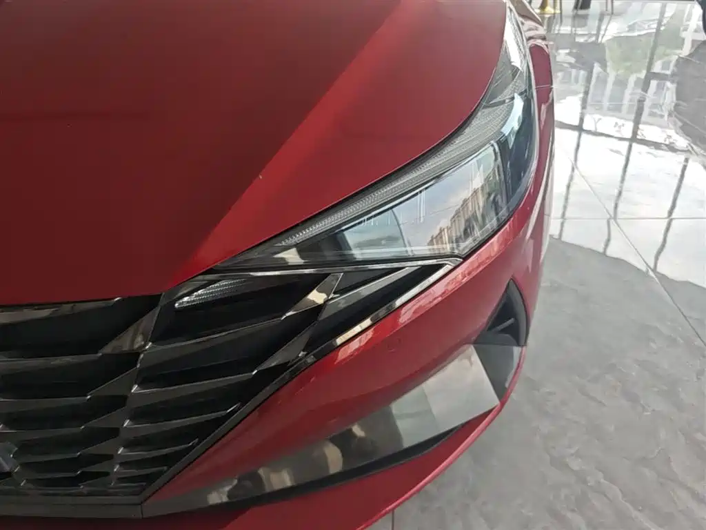 Hyundai Elantra 2021 — фото 24