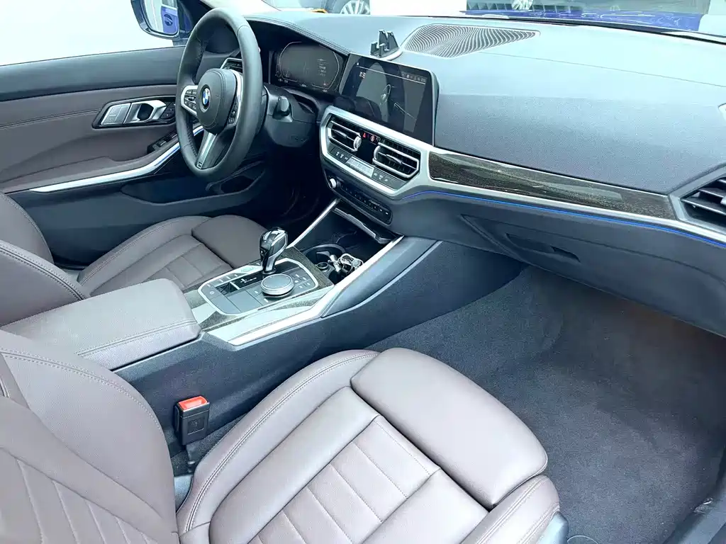 BMW 3 Series 2020 — фото 10