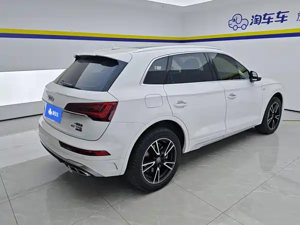 Audi Q5L 2021
