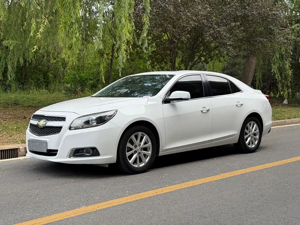 Chevrolet Malibu 2015 — фото 1