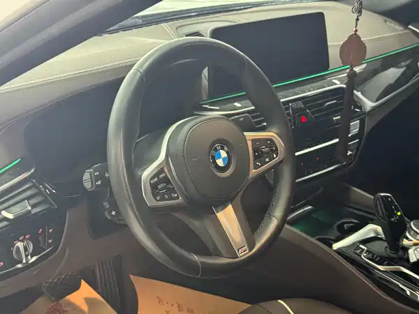 BMW 5 Series 2021