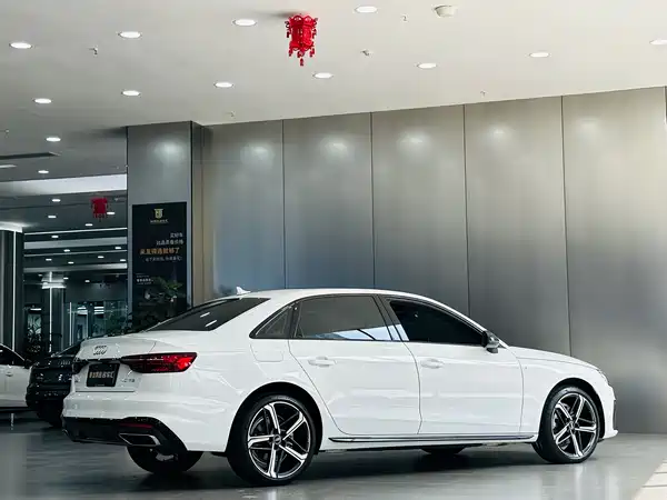 Audi A4L 2025