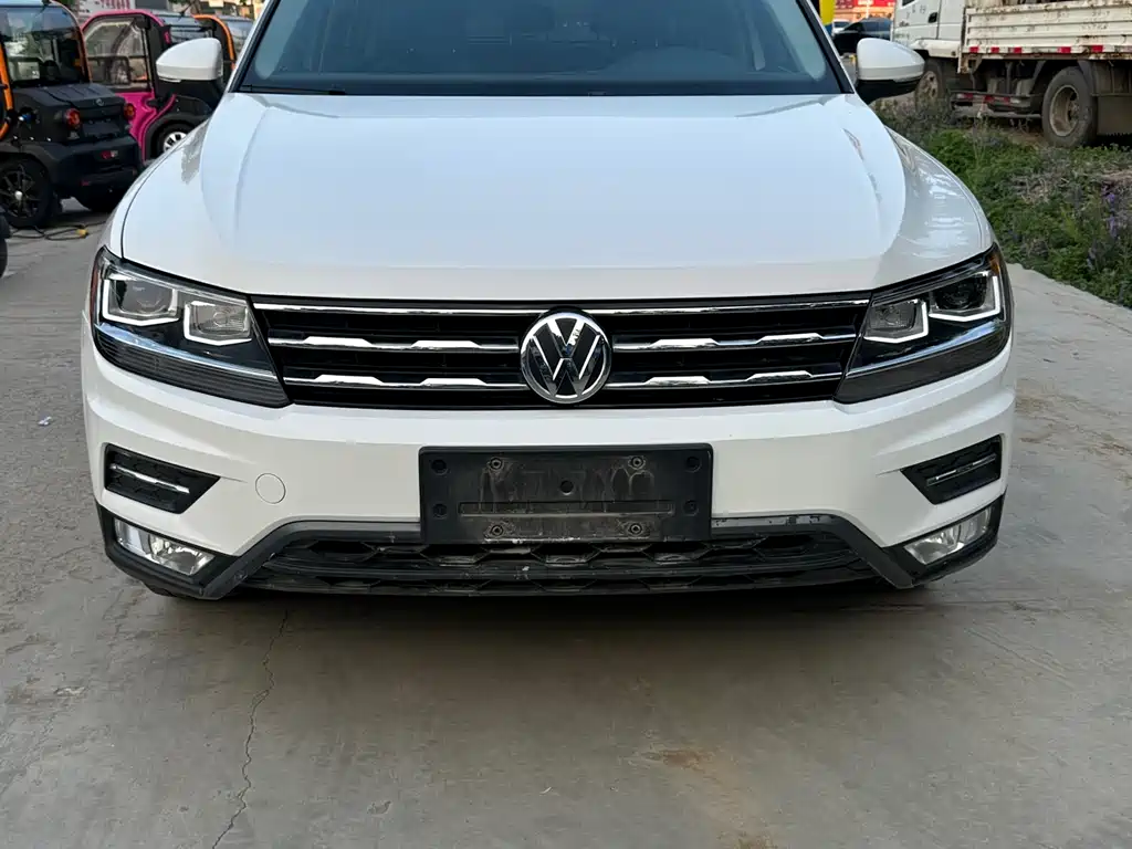 Volkswagen Tiguan L 2017 — фото 3