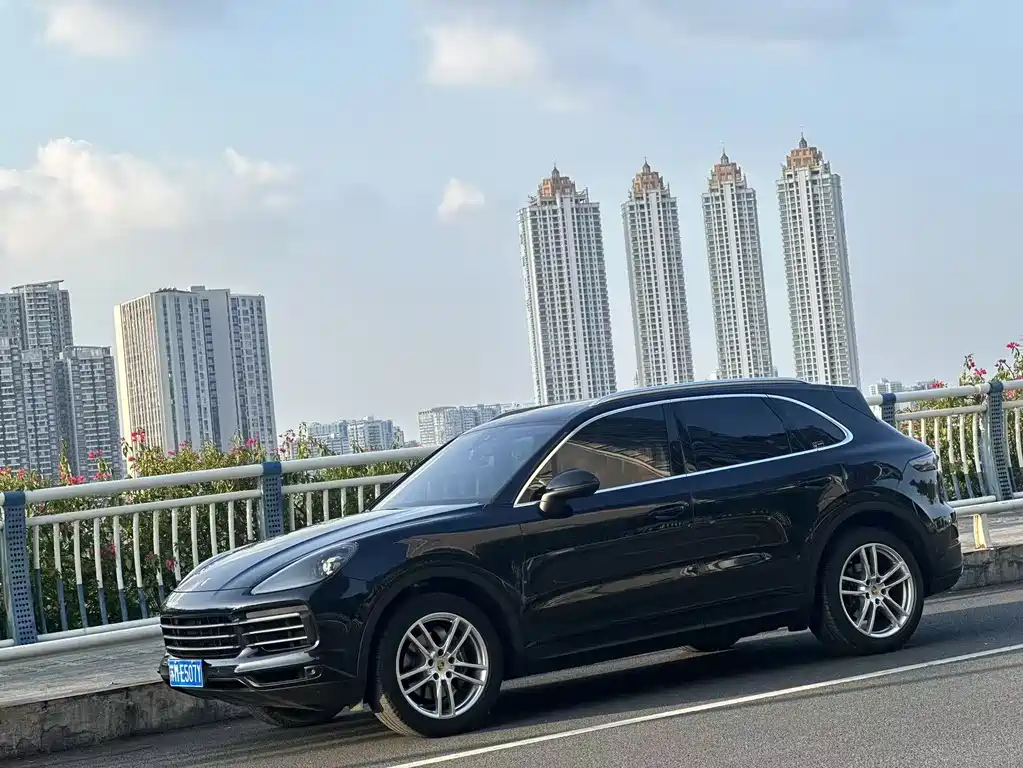 Porsche Cayenne 2018 — фото 9