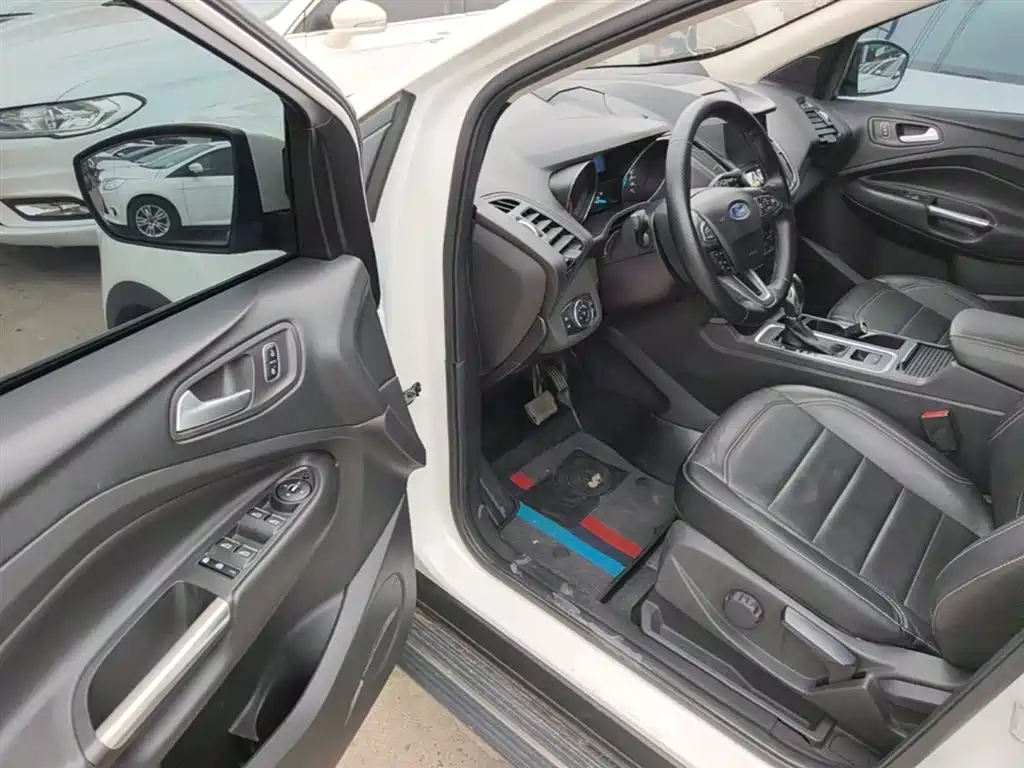 Ford Kuga 2018 — фото 16